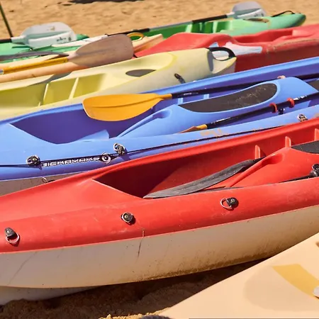 Charming Beachfront With A Bright Terrace Lägenhet