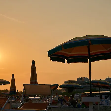 Charming Beachfront Flat With A Bright Terrace Bibione