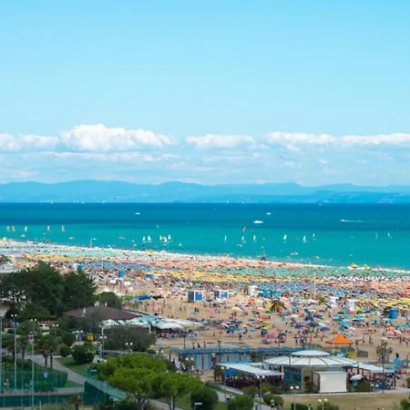 Charming Beachfront Flat With A Bright Terrace Bibione