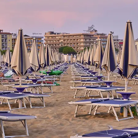 Διαμέρισμα Charming Beachfront Flat With A Bright Terrace *
