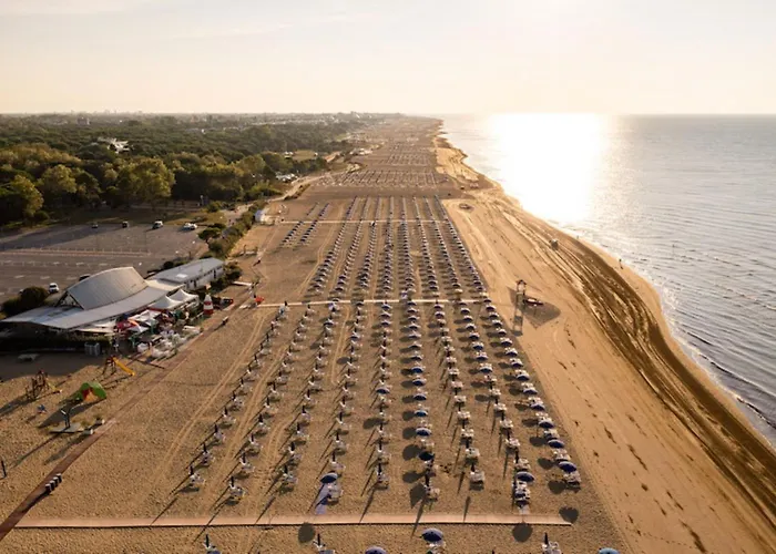 Charming Beachfront With A Bright Terrace Apartmán